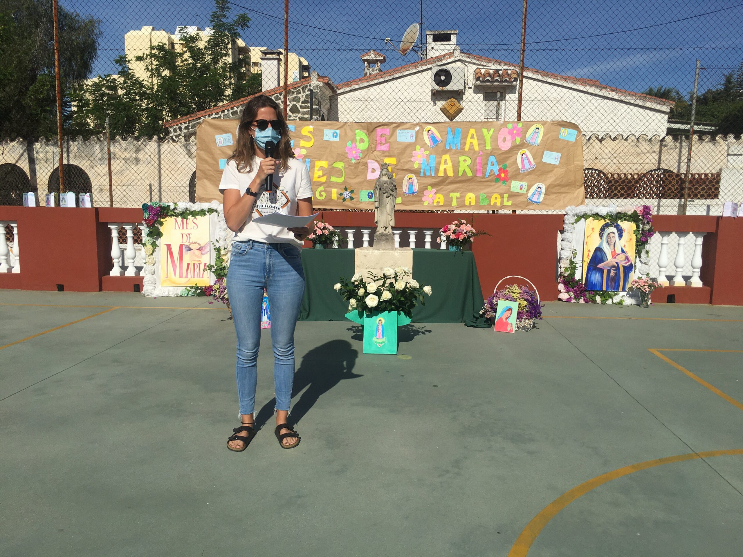 Celebración Mes de María Primaria